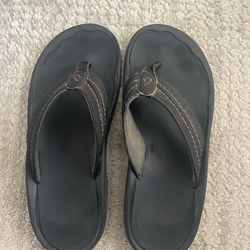 OluKai Black Sandals Classic Comfort Flip-Flops